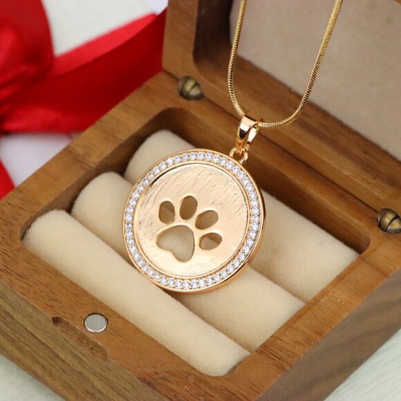 "Rose Gold Circle Pendant with Paw Print Cutout and Stone Border, XPPT1242 - Picture 9 of 11